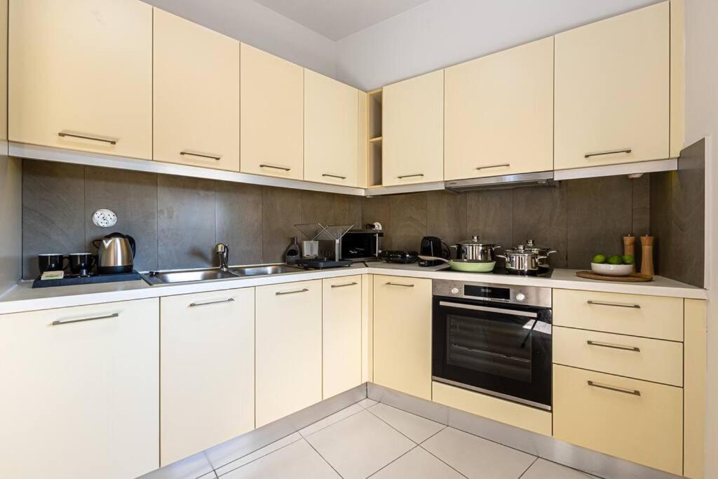 Apartmán Nh Urban Living In Nea Alikarnassos Iraklio Exteriér fotografie